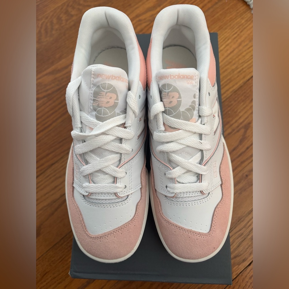 New Balance Sneakers Brand New in Box- Size 6 M Kids - Picture 2 of 7